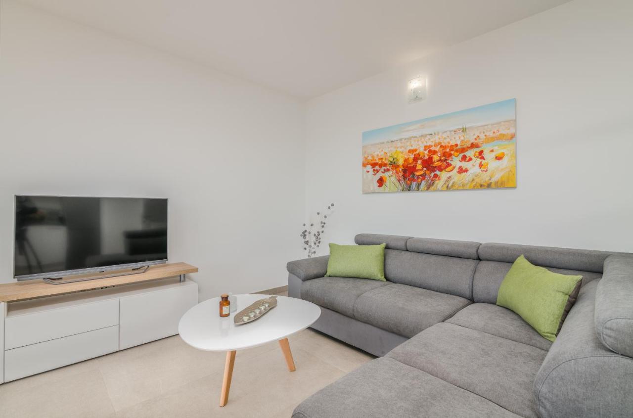 Apartments Sunrise Krk クルク エクステリア 写真
