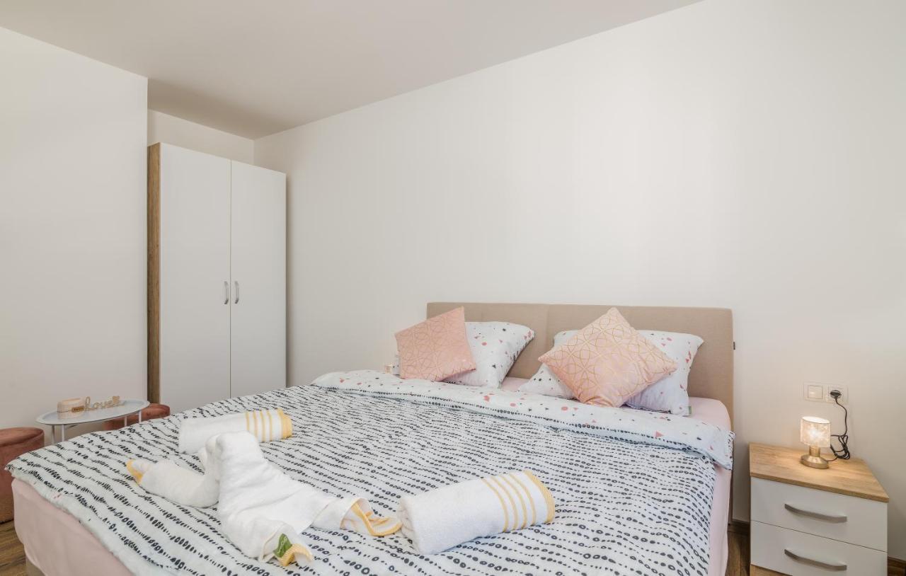 Apartments Sunrise Krk クルク エクステリア 写真