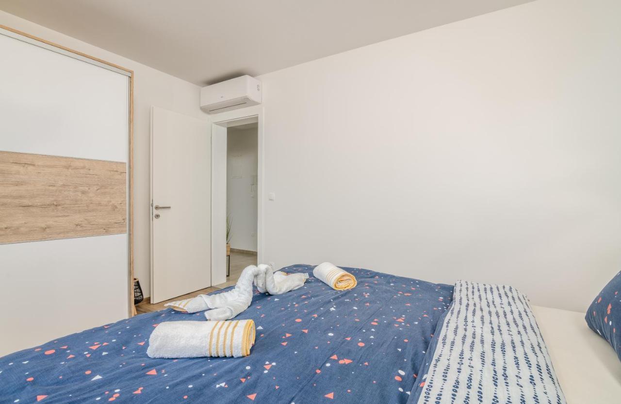 Apartments Sunrise Krk クルク エクステリア 写真